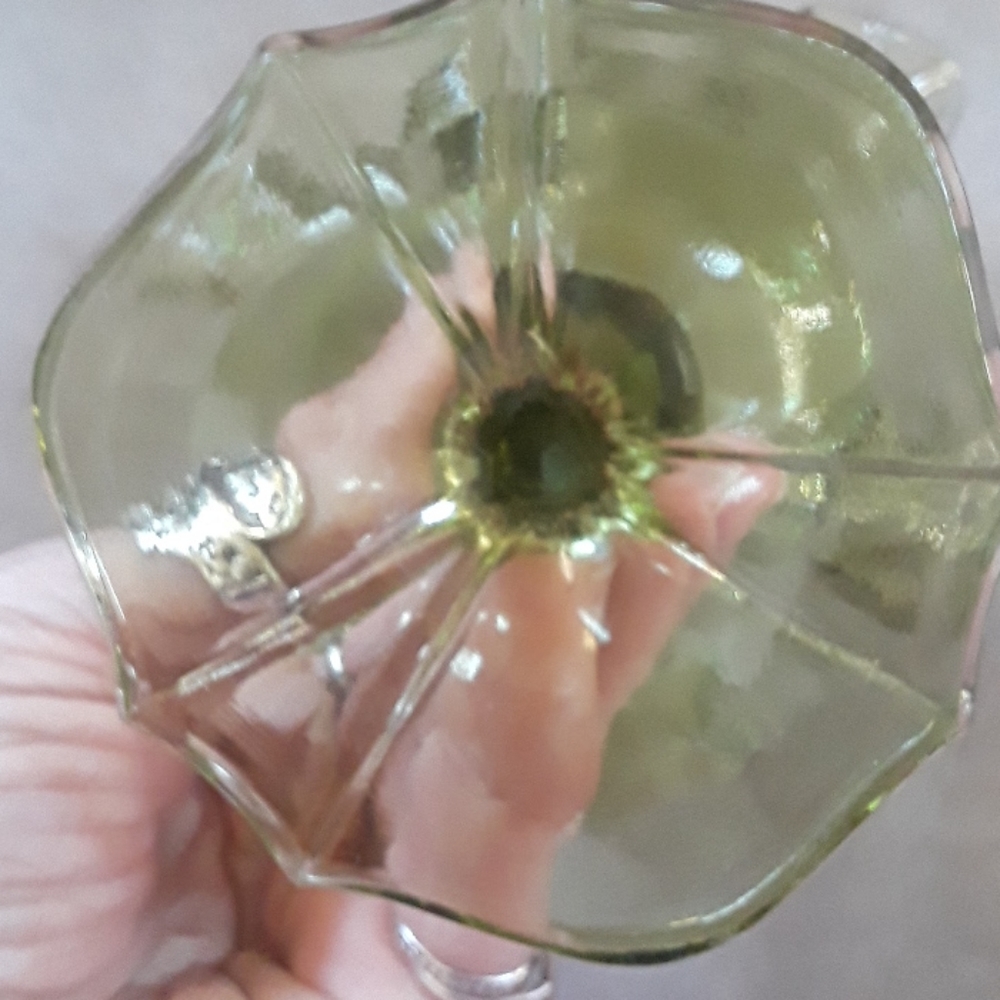 Unique Vintage Green Glass Ruffled Candy Dish - Picture 3 of 5